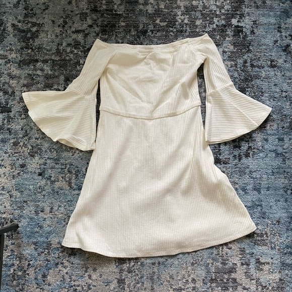 NWOT White Bardot Ribbed Dress - Picture 2 of 2